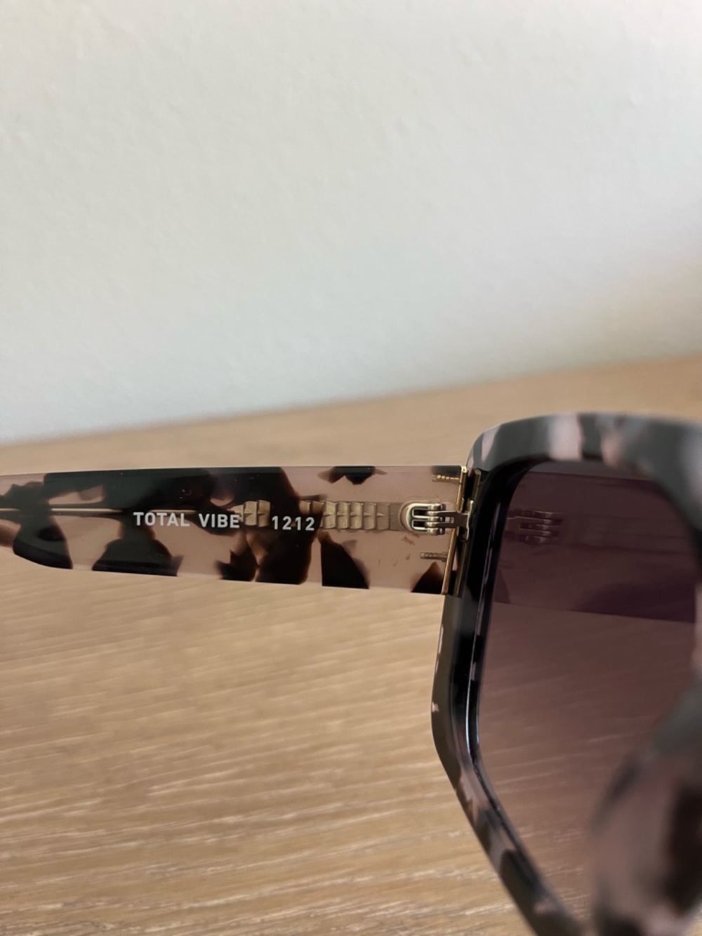 Quay Total Vibe Tortoise Shell - Picture 4 of 5